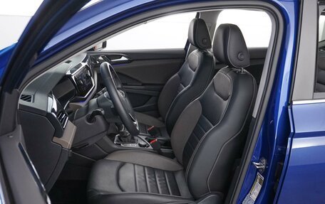 Volkswagen Taos, 2021 год, 2 999 467 рублей, 10 фотография