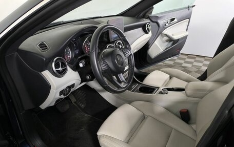 Mercedes-Benz CLA, 2018 год, 2 300 000 рублей, 8 фотография