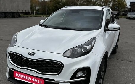 KIA Sportage IV рестайлинг, 2020 год, 2 200 000 рублей, 6 фотография
