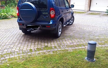 Chevrolet Niva I рестайлинг, 2018 год, 750 000 рублей, 3 фотография
