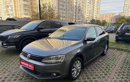 Volkswagen Jetta VI, 2012 год, 950 000 рублей, 1 фотография