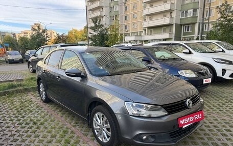 Volkswagen Jetta VI, 2012 год, 950 000 рублей, 3 фотография