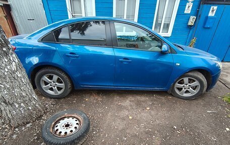 Chevrolet Cruze II, 2011 год, 550 000 рублей, 2 фотография