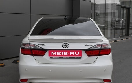Toyota Camry, 2015 год, 1 998 000 рублей, 6 фотография