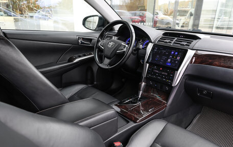 Toyota Camry, 2015 год, 1 998 000 рублей, 10 фотография