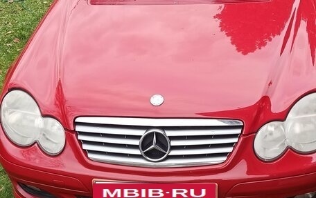 Mercedes-Benz C-Класс, 2005 год, 890 000 рублей, 2 фотография