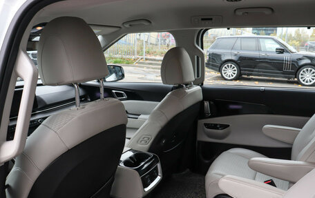 KIA Carnival, 2022 год, 4 050 000 рублей, 10 фотография