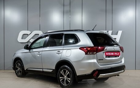 Mitsubishi Outlander III рестайлинг 3, 2015 год, 1 799 000 рублей, 2 фотография