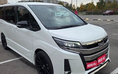 Toyota Noah III, 2021 год, 2 800 000 рублей, 1 фотография