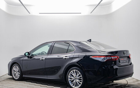Toyota Camry, 2018 год, 3 320 000 рублей, 7 фотография