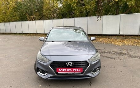 Hyundai Solaris II рестайлинг, 2017 год, 1 299 000 рублей, 26 фотография