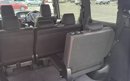 Toyota Noah III, 2021 год, 2 800 000 рублей, 27 фотография