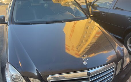 Mercedes-Benz E-Класс, 2011 год, 1 000 000 рублей, 6 фотография