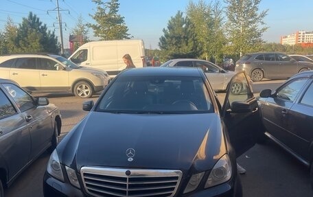 Mercedes-Benz E-Класс, 2011 год, 1 000 000 рублей, 4 фотография