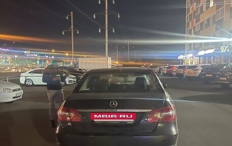 Mercedes-Benz E-Класс, 2011 год, 1 000 000 рублей, 3 фотография