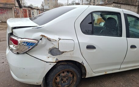 Renault Logan II, 2019 год, 250 000 рублей, 4 фотография