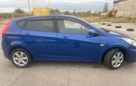 Hyundai Solaris II рестайлинг, 2012 год, 295 000 рублей, 3 фотография