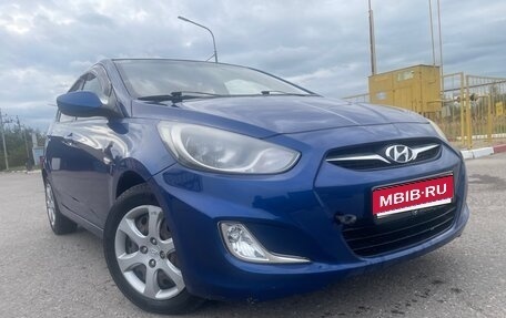 Hyundai Solaris II рестайлинг, 2012 год, 295 000 рублей, 1 фотография