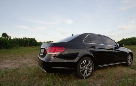 Mercedes-Benz E-Класс, 2014 год, 1 900 000 рублей, 4 фотография