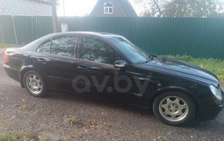 Mercedes-Benz E-Класс, 2003 год, 600 000 рублей, 3 фотография