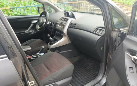 Toyota Verso I, 2010 год, 775 000 рублей, 7 фотография