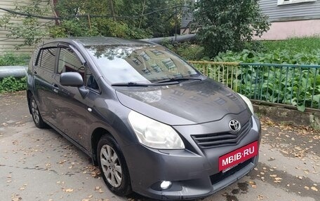 Toyota Verso I, 2010 год, 775 000 рублей, 3 фотография