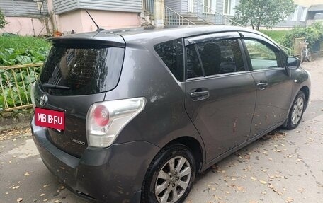 Toyota Verso I, 2010 год, 775 000 рублей, 4 фотография