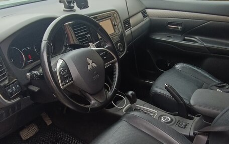Mitsubishi Outlander III рестайлинг 3, 2012 год, 1 350 000 рублей, 8 фотография