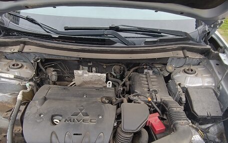Mitsubishi Outlander III рестайлинг 3, 2012 год, 1 350 000 рублей, 10 фотография