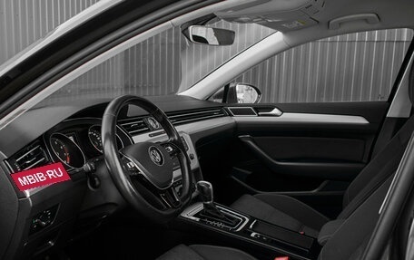Volkswagen Passat B8 рестайлинг, 2015 год, 1 710 000 рублей, 10 фотография