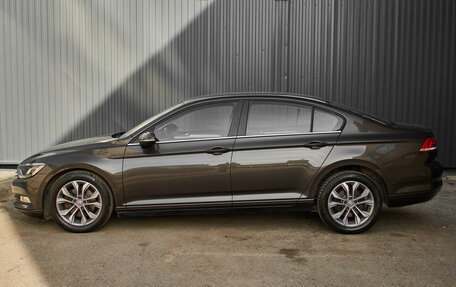 Volkswagen Passat B8 рестайлинг, 2015 год, 1 710 000 рублей, 7 фотография