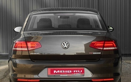 Volkswagen Passat B8 рестайлинг, 2015 год, 1 710 000 рублей, 5 фотография