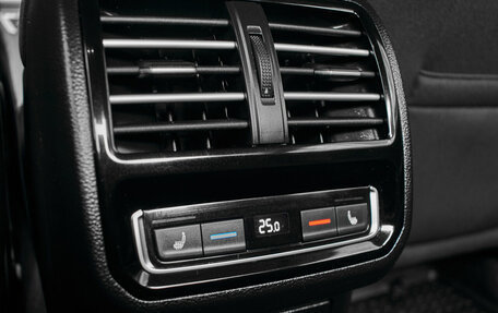 Volkswagen Passat B8 рестайлинг, 2015 год, 1 710 000 рублей, 23 фотография