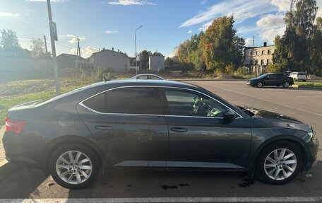 Skoda Superb III рестайлинг, 2021 год, 2 300 000 рублей, 4 фотография