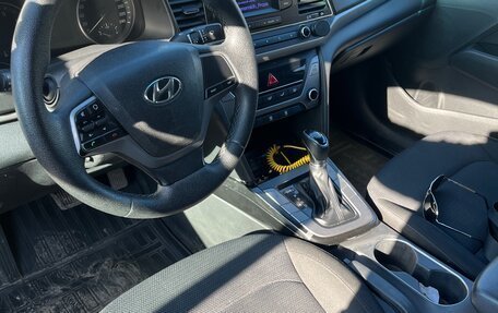 Hyundai Elantra VI рестайлинг, 2016 год, 950 000 рублей, 7 фотография