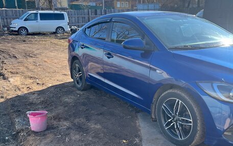 Hyundai Elantra VI рестайлинг, 2016 год, 950 000 рублей, 5 фотография