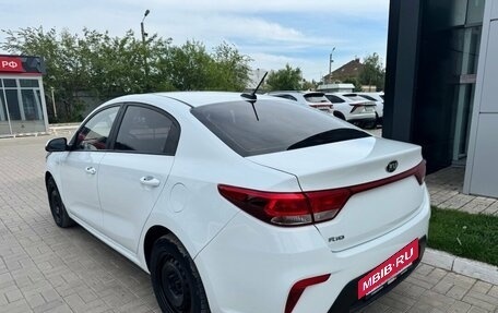 KIA Rio IV, 2020 год, 979 900 рублей, 2 фотография
