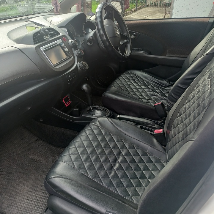 Honda Fit Shuttle I, 2011 год, 750 000 рублей, 3 фотография