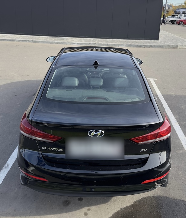Hyundai Elantra VI, 2018 год, 1 500 000 рублей, 6 фотография