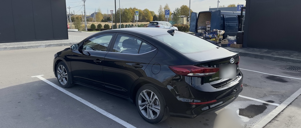 Hyundai Elantra VI, 2018 год, 1 500 000 рублей, 4 фотография