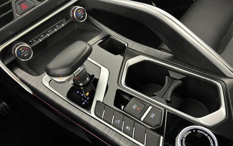 Geely Tugella FY11, 2023 год, 2 650 000 рублей, 18 фотография