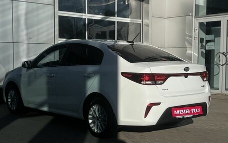 KIA Rio IV, 2018 год, 1 250 000 рублей, 5 фотография