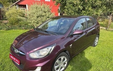 Hyundai Solaris II рестайлинг, 2013 год, 790 000 рублей, 1 фотография