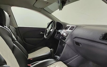 Volkswagen Polo VI (EU Market), 2012 год, 490 751 рублей, 11 фотография