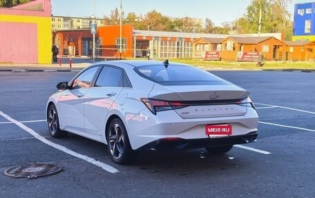 Hyundai Elantra, 2021 год, 1 890 000 рублей, 7 фотография