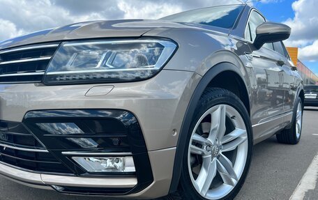 Volkswagen Tiguan II, 2018 год, 2 700 000 рублей, 2 фотография