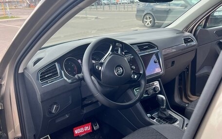 Volkswagen Tiguan II, 2018 год, 2 700 000 рублей, 17 фотография
