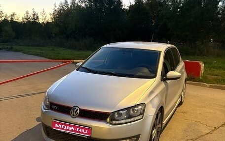 Volkswagen Polo VI (EU Market), 2010 год, 755 000 рублей, 1 фотография