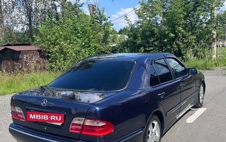 Mercedes-Benz E-Класс, 2000 год, 570 000 рублей, 4 фотография