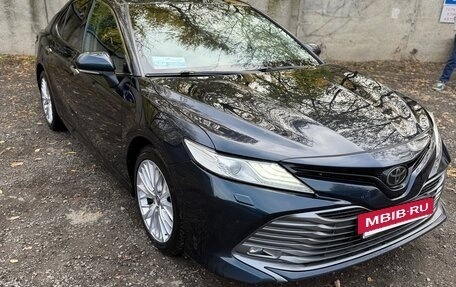 Toyota Camry, 2020 год, 2 650 000 рублей, 3 фотография
